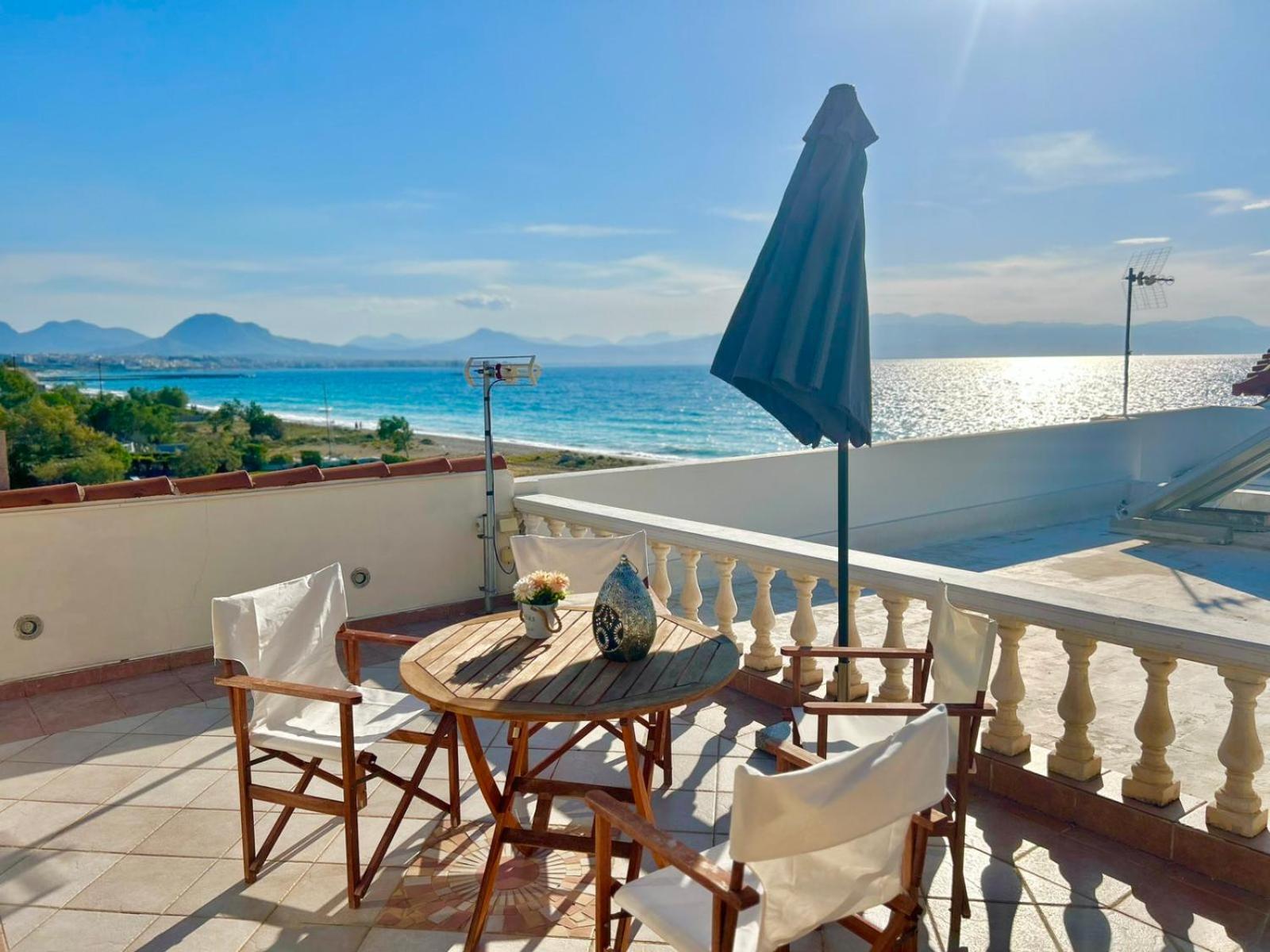 Villa Seabreeze Loutráki Exteriör bild