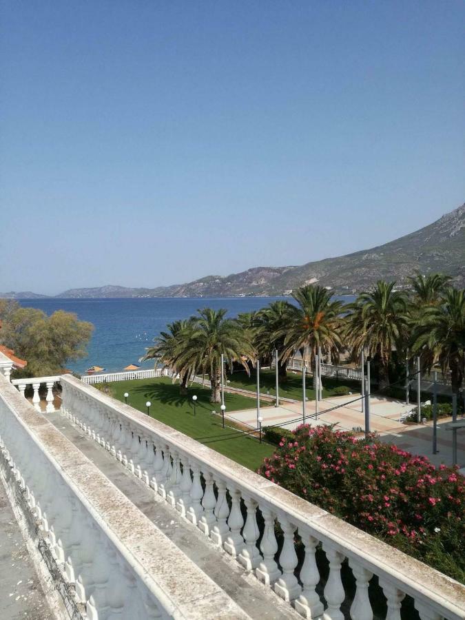 Villa Seabreeze Loutráki Exteriör bild